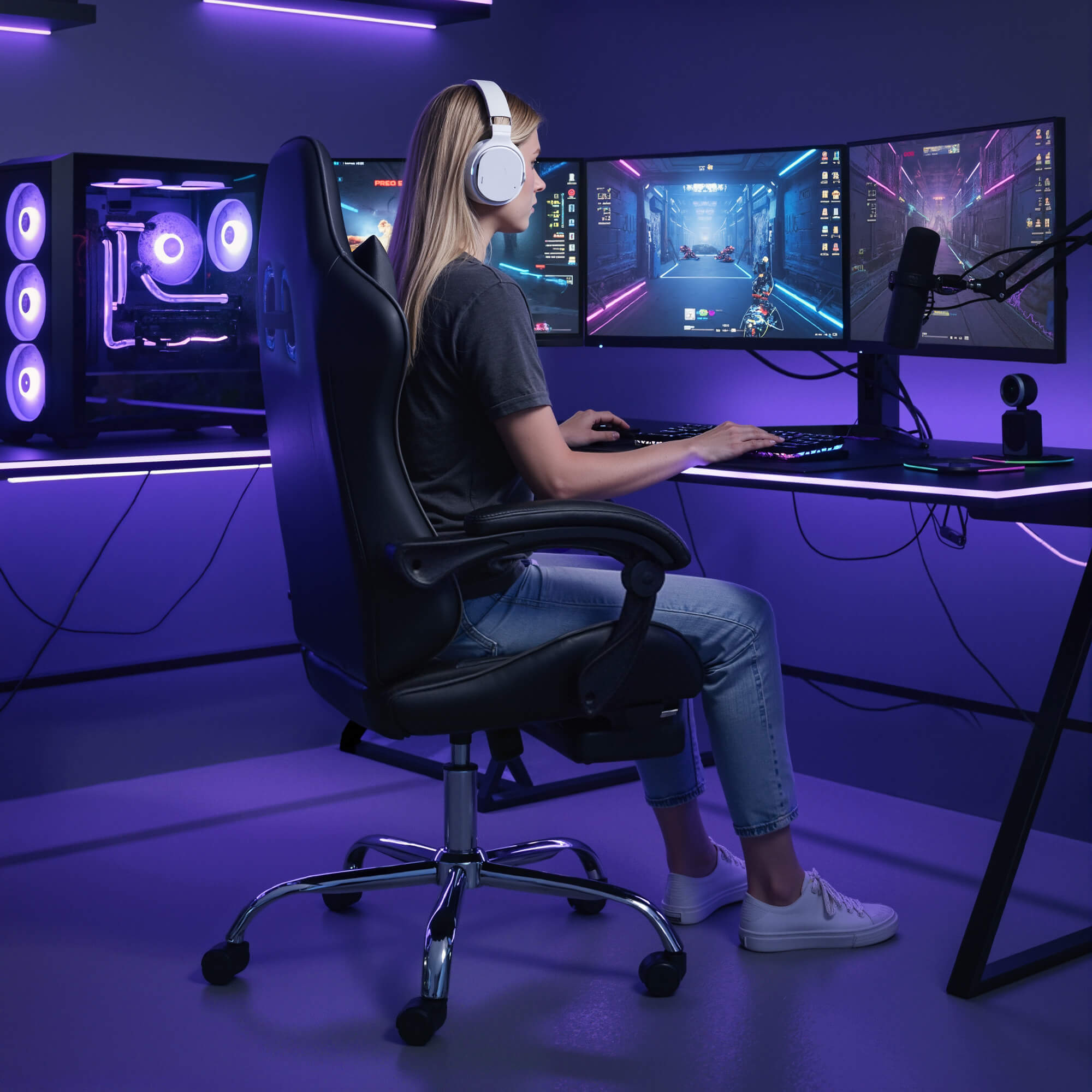 Gaming Chair with Footrest Upholstered Armrests for Home Office